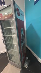 Refrigerador Comercial Vertical Klimasan S400 de 403 L con Una Puerta de Vidrio, Exhibidor de Bebidas, Temperatura Única Directa, Certificación CE - Product Image 6