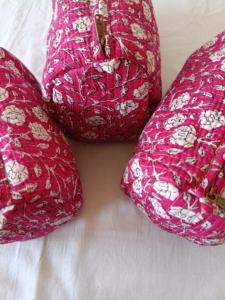 Pochette en coton réutilisable écologique à motifs imprimés, motif rayé pour femmes, 3 pièces, taille moyenne, fermeture éclair imperméable, rangement pour cosmétiques et maquillage - Product Image 4