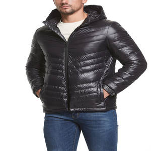 Vente en gros de veste matelassée XL pour hommes avec logo personnalisé Vêtements d'extérieur isolés en tissu Sherpa épais de haute qualité Capuche légère et chaude pour l'hiver - Product Image 2