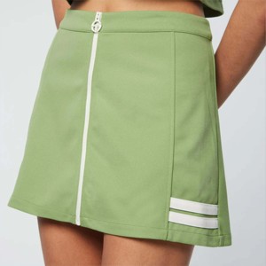 Ensemble jupe polo pour femmes au design personnalisé-Tendance, confortable et parfait pour une tenue décontractée de tous les jours - Product Image 4