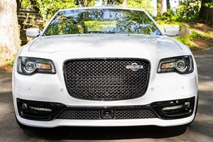 CHRYSLER 300C 2023 USADO CON VOLANTE A LA IZQUIERDA/DERECHA - Product Image 2