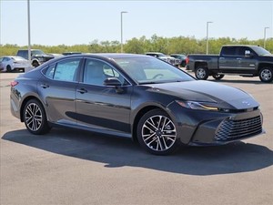 เครื่องยนต์เบนซินรถเก๋งสีเทา2025 Toyo TA Camry XLE 2.5L ใหม่/ใช้แล้ว
