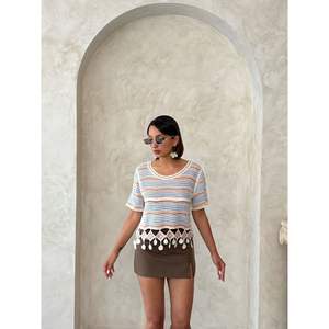 Blusa de malla naranja para mujer Topshow con seis pompones al por mayor - Product Image 3