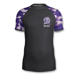 Rashguard à manches courtes éco-conscient en tissu recyclé Design ultra-léger résistant au soleil et à séchage rapide pour la natation et le volleyball de plage - Product Image 5