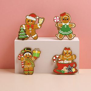 Parche Bordado Termoadhesivo de Pareja de Galletas de Jengibre Navideñas para Decoración de Ropa y Sombreros - Product Image 1