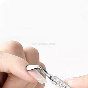 Empujador de Cutículas de Metal de Acero Inoxidable Reutilizable de Doble Cabeza Estilo Ruso con Puntas Biseladas en Forma de Herradura para Manicura y Pedicura Profesional - Product Image 4
