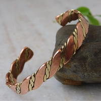 Bracelet en cuivre élastique en polyester personnalisé, fait main, gaufré, promotionnel, de style mode, avec logo personnalisé, par Antique Creations - Naturel