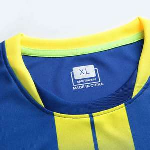 Elegantes conjuntos de ropa de fútbol de color degradado con opciones personalizables para equipos - Product Image 4