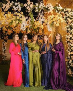 คงความสวยงามด้วยคอลเลกชันผ้าซาตินส่าหรีใหม่ของเราจาก fabzone - Product Image 3