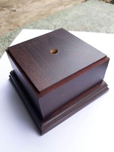 Base de Madera y Trofeos con Núcleo de MDF, Acabado Piano, Modelo VL, Hecho en Vietnam - Product Image 4