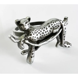 Rond de serviette en métal plaqué noir Designer de luxe Design de chauve-souris de couleur personnalisé Rond de serviette en métal pour table Fournisseur en gros - Product Image 3