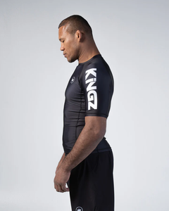 2025 Durable Men Rash Guard Fabricante para MMA y Wrestling Quick Dry 280g Logotipo personalizable y servicio OEM - Product Image 3