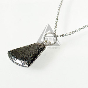 Light Weight New Arrival Damascus Steel <b>Lockets</b> Wholesale Customized Size & Logo Damascus Steel <b>Lockets</b> - Product Image 3