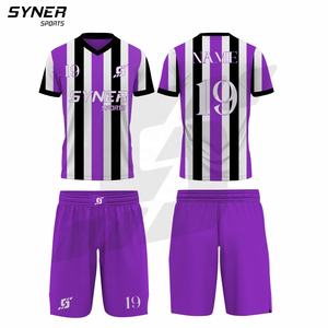 Directement de l'usine Ensemble de vêtements de sport sublimés personnalisés Prix bon marché Uniformes d'entraînement homme basket-ball football football avec nom personnalisé - Product Image 4