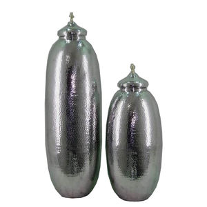 Juego de 2 grandes jarrones modernos de metal de aluminio martillado para exhibición de piso de sala de estar - Product Image 2