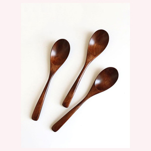 Cuchara de cocina de madera dura sostenible, cómoda, ligera y perfecta para las tareas culinarias diarias - Product Image 6