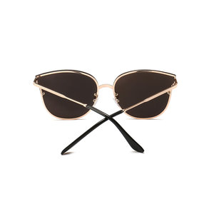 แว่นกันแดดแฟชั่นผู้หญิงดีไซน์เนอร์รุ่น U17093YO ขายส่ง - Product Image 4