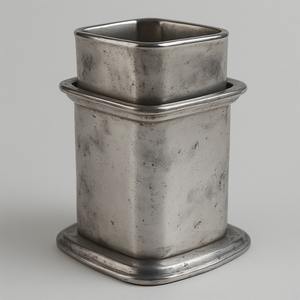 Porte-brosse à dents en métal fabriqué à la main avec finition en nickel brossé conçu pour les intérieurs de salle de bain élégants et l'utilité quotidienne. - Product Image 2