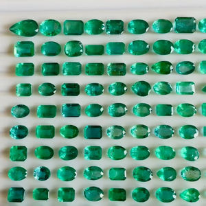 อัญมณีมรกตคุณภาพ AAA คุณภาพเยี่ยมสีเขียวธรรมชาติตัดผสมกับแวววาวสวยได้รับการรับรองการตัดขัดที่มีอยู่ - Product Image 1