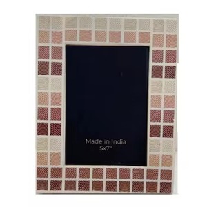 Hot selling resin <b>photo</b> <b>frame</b> with <b>gold</b> dot pattern perfect for office desk display and ideal gift for wedding birthday or party - Product Image 2