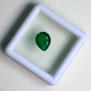 พลอยมรกตธรรมชาติจากแซมเบียทรงรี ผ่านการอบความร้อน ของผู้ผลิตชาวอินเดีย สำหรับทำเครื่องประดับ สีเขียวขัดเงา - Product Image 4