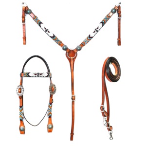 Cabezada para Caballo Western de Cuero Genuino Marca Shyam con Logotipo Personalizado, Tallada y Decorada con Cuentas, Acabado Antiguo, Ligera, Tamaño Full Cob - Product Image 2