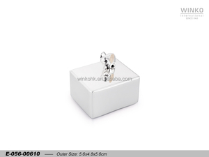Caja Musical Winko ELEPHANT, Caja Musical con Forma de Elefante, Movimiento Musical de 18 Notas (Canción: Brahms' Lullaby), con Resina Epoxi Crema, Negro - Product Image 1
