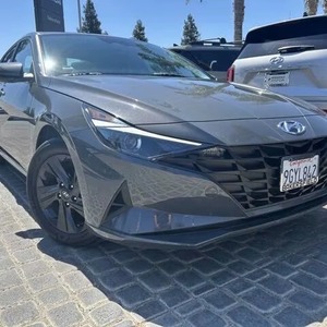 Hyundai Elantra 2023 de conception standard - Product Image 1