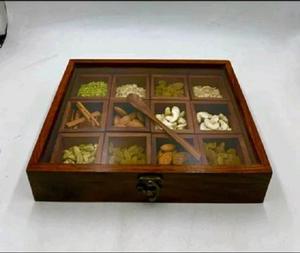 Épices entières remplies dans une boîte à épices en bois de sheesham avec cuillère | Masala indien avec boîte en bois de f s international - Product Image 2