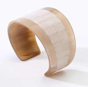 EYEWEAR Manchettes, bracelets et bracelets en corne de buffle naturelle fabriqués à partir de corne de buffle véritable, disponibles dans un assortiment d'élégants - Product Image 2