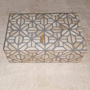 Nouvelle conception de boîte à bijoux rectangulaire de luxe en incrustation d'os, style bohème artisanal, durable, multifonction, fabriqué en Inde - Product Image 1