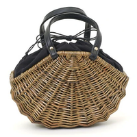 Sac à bandoulière élégant en rotin naturel du Vietnam avec fermeture à cordon, design confortable, doublure en coton, idéal pour la mode estivale féminine et les cadeaux