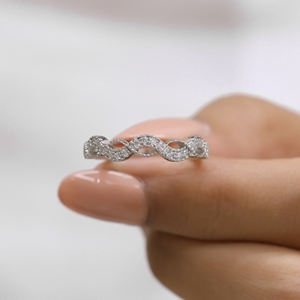 สายเพชรมออิสซาไนต์ทรงกลม1.20มม. แบบซ้อนกันได้ชุดวงแหวนเจ้าสาวแบบมิลเกรนกางเขนโบราณสำหรับเธอ - Product Image 2