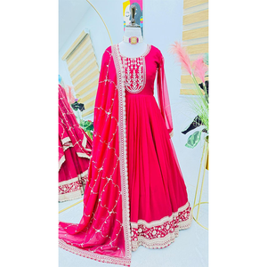 Lujoso Conjunto de Vestido Anarkali Tradicional Indio con Dupatta para Mujer, Nuevo Diseño, Fabuloso Bordado en Georgette Sintética, Especial para Bodas - Product Image 1