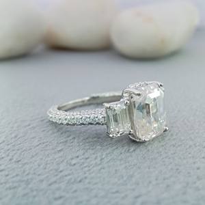 Anillo de Compromiso Clásico para Mujer, Oro Blanco, Diamante Cultivado en Laboratorio, Corte Esmeralda, Solitario, 14k/18k, Moderno, Certificado - Product Image 2