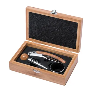Set Vino Personalizzato in Bambù Abruzzo - Eleganti Cavatappi e Apribottiglie Gadget - Product Image 1