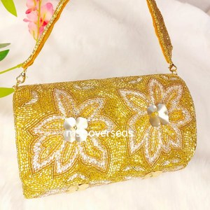 Pochette de broderie perlée élégante pour femmes Sac à main Perles de rocaille artisanales avec chaînes et boutons Décoration pour filles - Product Image 2