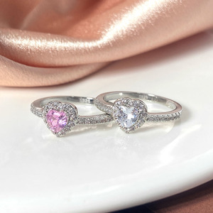 Anillo de Compromiso Eternidad de Plata Esterlina 925 con Corazón de Circonita Cúbica Halo Talla Brillante Alta Joyería para Bodas y Fiestas Empacado en Caja - Product Image 1