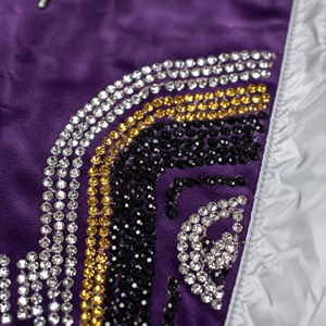 Ensemble streetwear Y2K écoresponsable 2026 : sweat à capuche court et ample en velours uni pour femme avec pantalon large à effet superposé et patchs en strass thermocollés - Product Image 4