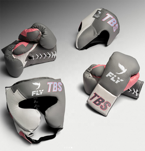Ensemble de boxe Winning personnalisé neuf, gris et rose, gants de boxe d'entraînement Winning sur mesure, protège-tête et protège-aine - Product Image 1