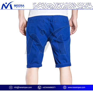 Pantalones cortos de mezclilla cómodos para todo el día para hombre, ajustados elásticos con dobladillo deshilachado vintage de estilo desgastado y lavado azul oscuro - Product Image 4