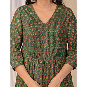 Conjunto Casual de Kurta y Pantalón de Algodón con Estampado de Bloques Verdes - Product Image 2