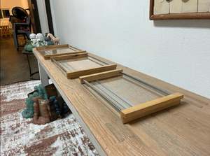 Juego de 3 bandejas de acrílico y madera personalizadas con formas elegantes perfectas para vajilla elegante en accesorios de cocina - Product Image 3