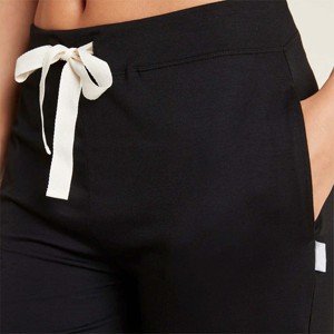 Pantalon de couchage luxueux en soie pure pour femme | Vêtements de nuit élégants, légers et lisses disponibles dans plusieurs imprimés chics - Product Image 3