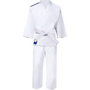 Kimono de karaté personnalisé avec logo pour les professionnels des arts martiaux, uniforme en coton renforcé, construction respirante et légère, sur mesure - Product Image 1