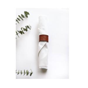 Ronds de serviette en cuir pur avec finition marron pour des tables de vacances confortables et des maisons modernes rustiques - Product Image 1