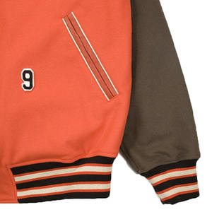 Veste universitaire en cuir à capuche pour homme, économique, avec logo frontal, imperméable et respirante pour une utilisation en extérieur en hiver - Product Image 3