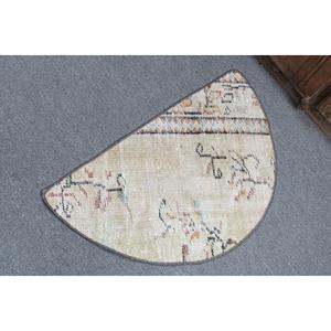 Vintage Round Rug 2.5x1.5 ft, White <b>Brown</b> Moroccan Rug <b>Wool</b> - Product Image 4