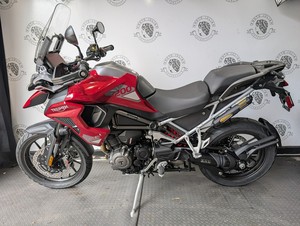<span class=keywords><strong>Moto</strong></span> de tourisme <span class=keywords><strong>Triumph</strong></span> Tiger 1200 GT Pro 2026 prête à être expédiée dans le monde entier - Product Image 1