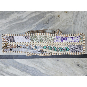Bolso Tote Acolchado de Tela de Seda Vintage Hecho a Mano en India, Bolso de Mano para Mujer de Alta Calidad con Cierre Suave, Forro de Algodón, Cadenas, Portátil y Térmico - Product Image 5